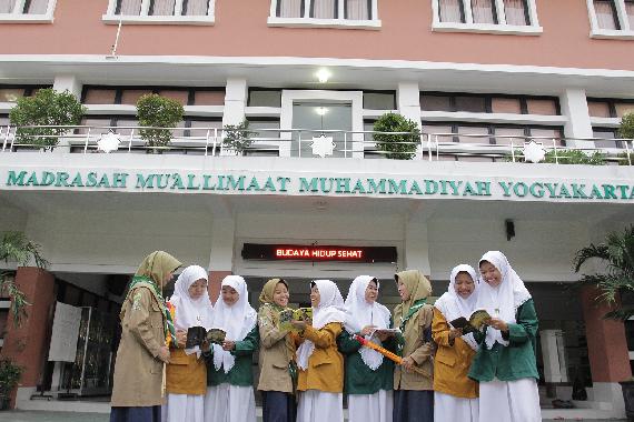 Pendidikan Perkaderan dan Pengembangan Bahasa