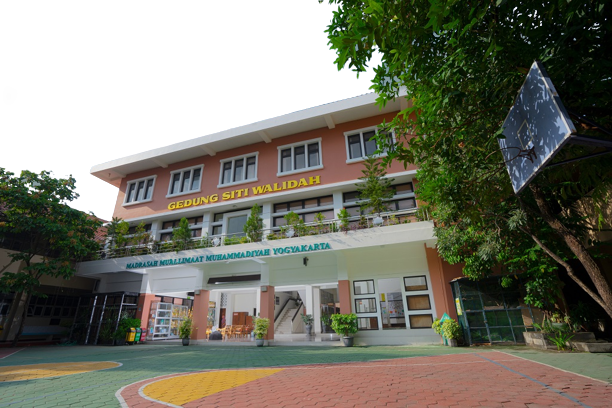 gedung siti walidah madrasah muallimaat muhammadiyah yogyakarta